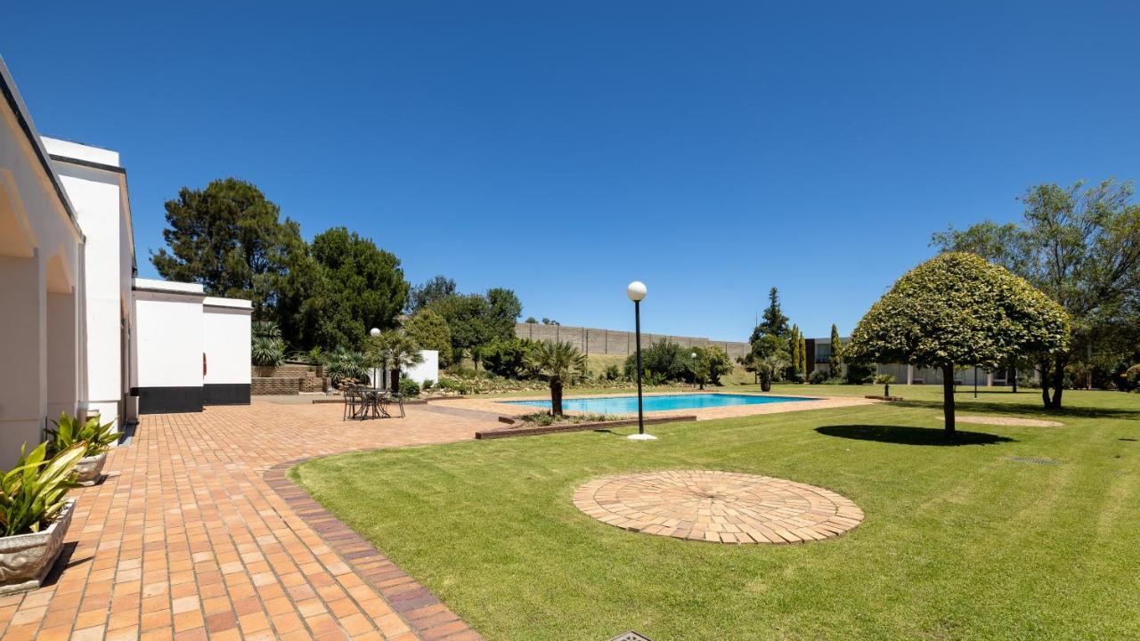 African Sky Harrismith Inn Extérieur photo